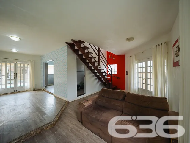 Descubra a casa dos seus sonhos em Joinville! Situ