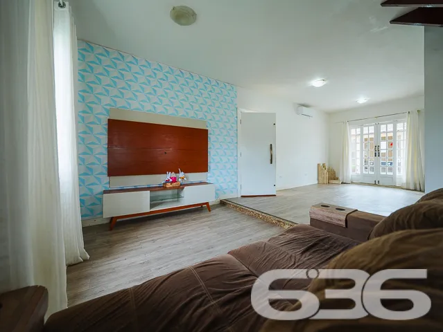 Descubra a casa dos seus sonhos em Joinville! Situ