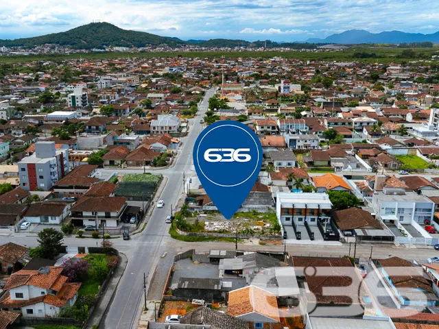 AMPLO TERRENO DE ESQUINA NO BAIRRO FÁTIMA - EXCELE