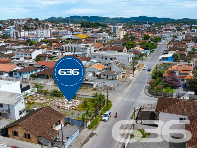 AMPLO TERRENO DE ESQUINA NO BAIRRO FÁTIMA - EXCELE