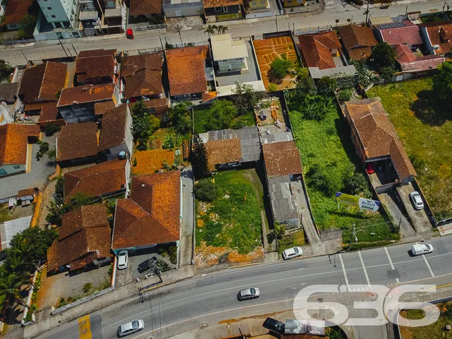 VENDE-SE TERRENO NO BAIRRO GUANABARA - ESTUDA PERM