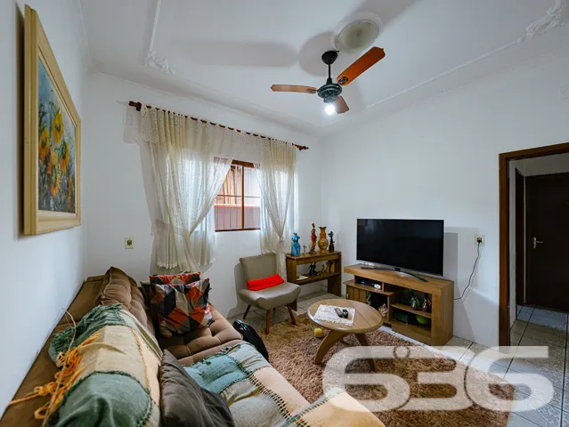 VENDE-SE SOBRADO COM SUĂTE MASTER + 4 DORMITĂRIOS