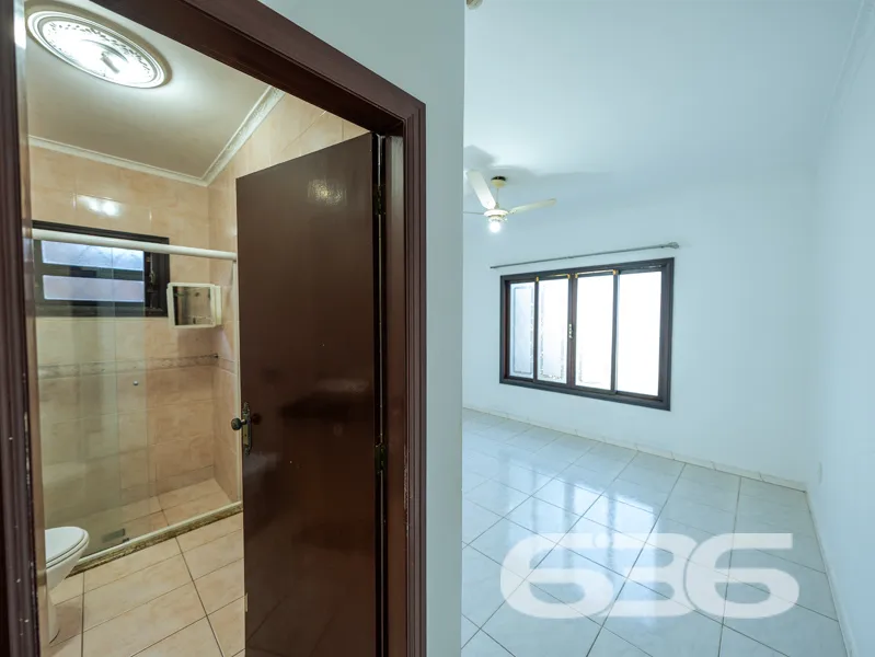 CASA GRANDE COM TERRENO 502m² COM 4 QUARTOS SENDO
