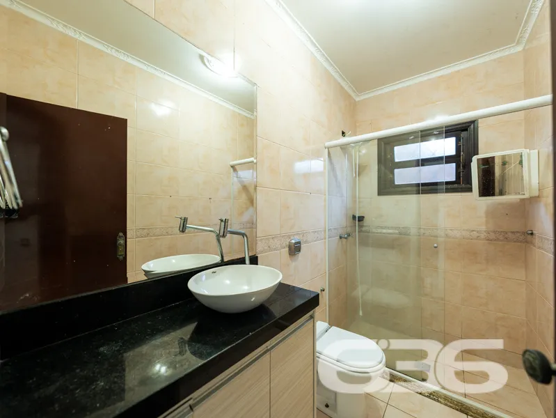 CASA GRANDE COM TERRENO 502m² COM 4 QUARTOS SENDO