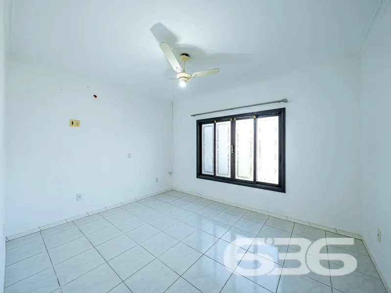 CASA GRANDE COM TERRENO 502m² COM 4 QUARTOS SENDO