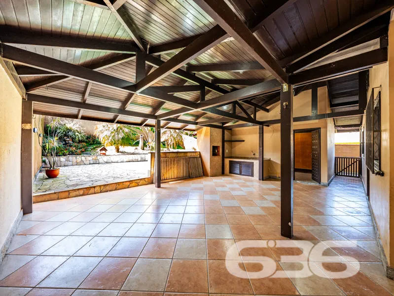 CASA GRANDE COM TERRENO 502m² COM 4 QUARTOS SENDO