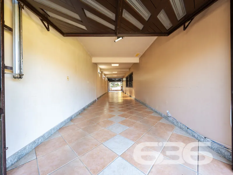 CASA GRANDE COM TERRENO 502m² COM 4 QUARTOS SENDO