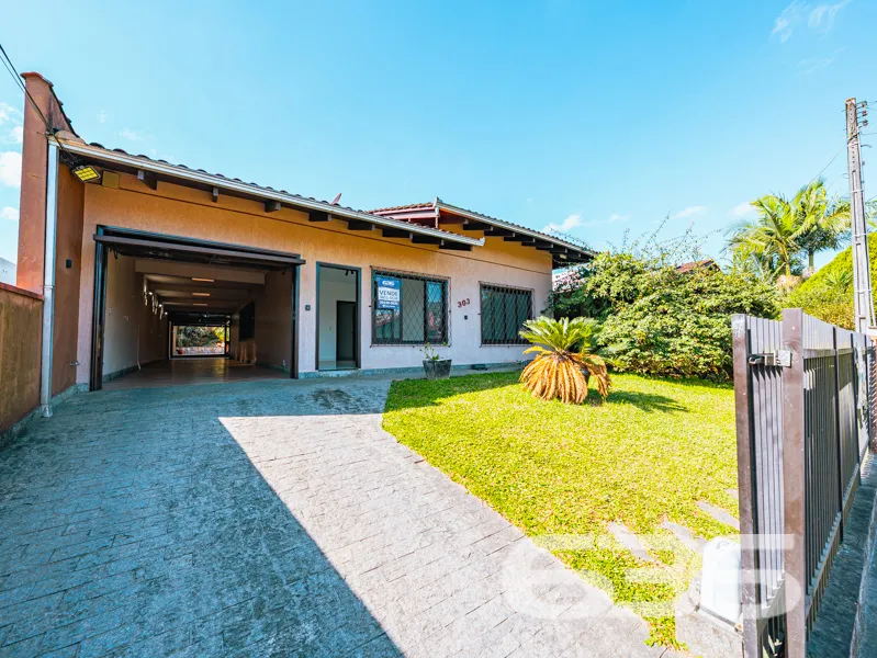CASA GRANDE COM TERRENO 502m² COM 4 QUARTOS SENDO