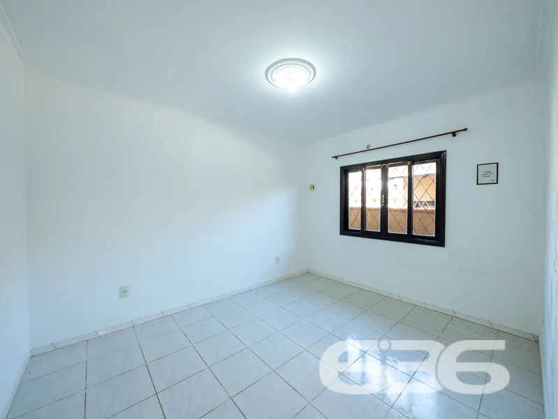 CASA GRANDE COM TERRENO 502m² COM 4 QUARTOS SENDO