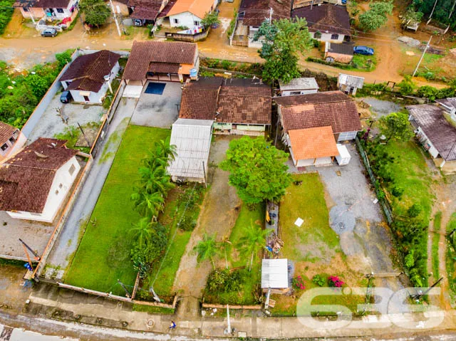 VENDE-SE TERRENO AMPLO E PRONTO PARA CONSTRUIR NO 