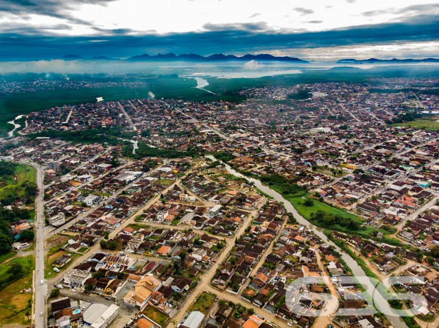 VENDE-SE TERRENO AMPLO E PRONTO PARA CONSTRUIR NO 