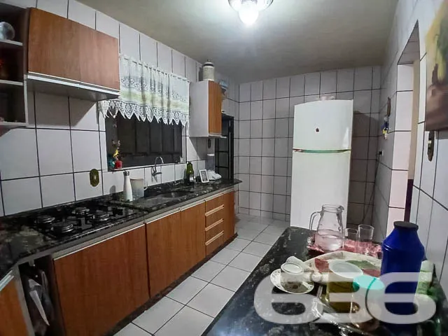 ResidĂȘncia TĂ©rrea Ă Venda no Bairro Guanabara, Joi