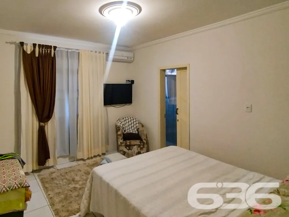 CASA COM SUÍTE + 2 DORMITÓRIOS NO BAIRRO IRIRIÚ
E