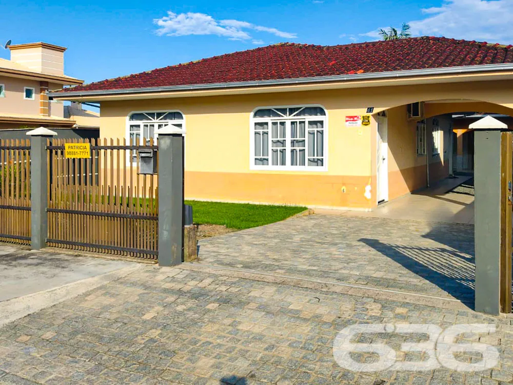 CASA COM SUÍTE + 2 DORMITÓRIOS NO BAIRRO IRIRIÚ
E