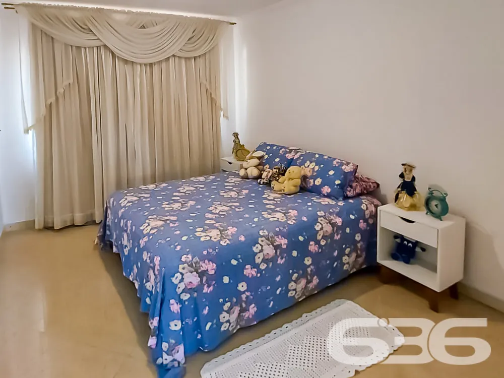 OPORTUNIDADE DE CASA COM AMPLO TERRENO PARA VOCÊ