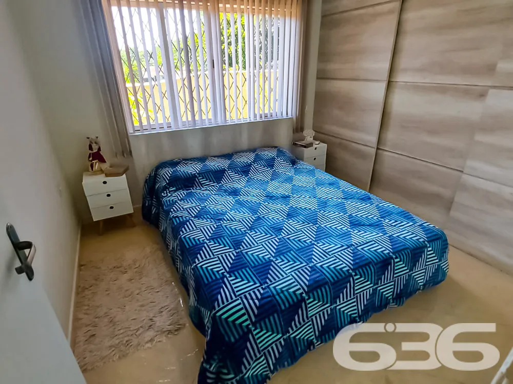 OPORTUNIDADE DE CASA COM AMPLO TERRENO PARA VOCÊ
