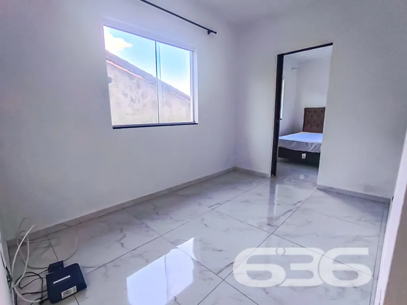 Oportunidade no Iririú: Casa térrea em terreno amp