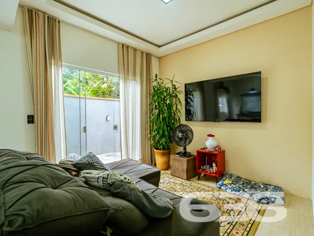 Sua nova casa no bairro Itaum, em Joinville, estĂĄ