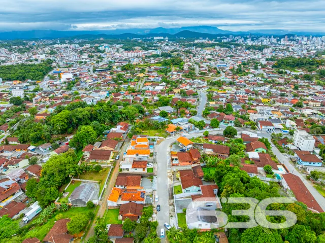 Sua nova casa no bairro Itaum, em Joinville, estĂĄ