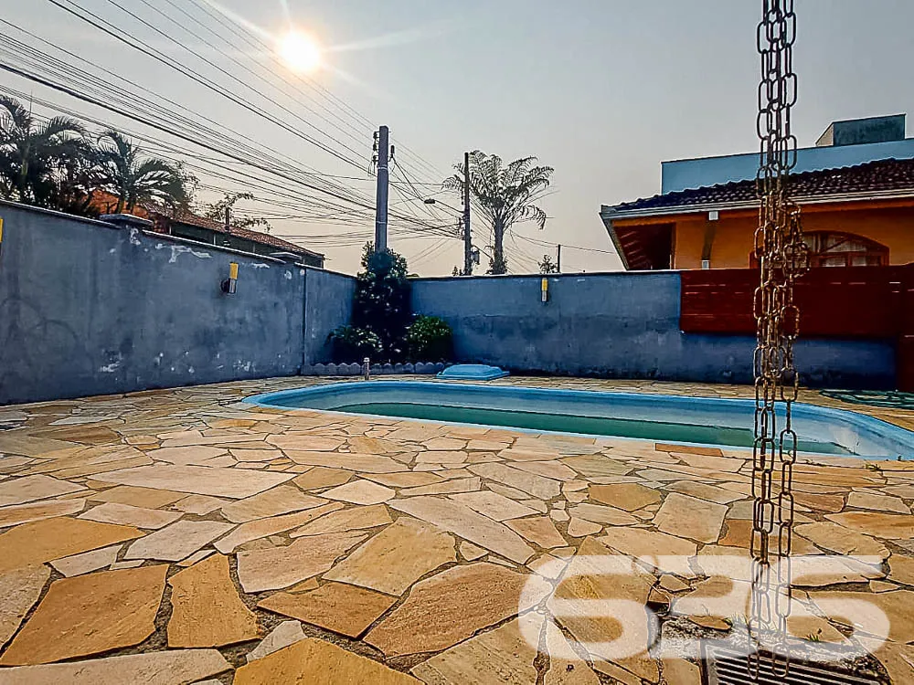 Descubra o Sobrado Ideal no Bairro Itaum, Joinvill