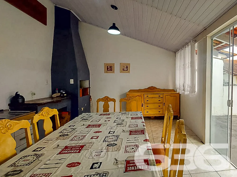 Descubra o Sobrado Ideal no Bairro Itaum, Joinvill