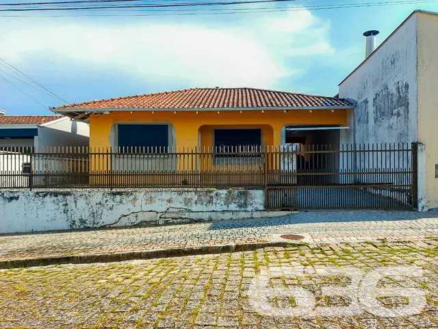 VENDE-SE RESIDĂNCIA COM SUĂTE + 5 DORMITĂRIOS NO B