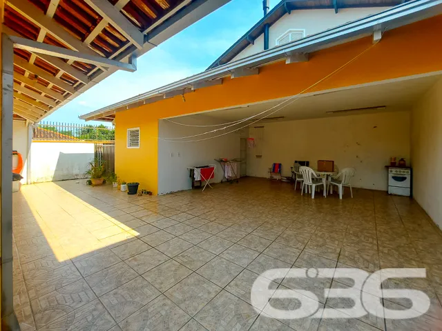 VENDE-SE RESIDĂNCIA COM SUĂTE + 5 DORMITĂRIOS NO B