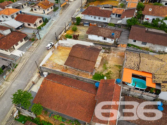 VENDE-SE IMĂVEL NO BAIRRO ITAUM
Apresentamos uma