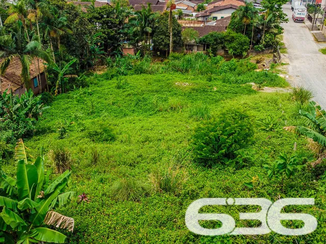 VENDE-SE TERRENO DE ESQUINA NO BAIRRO BOEHMERWALD,