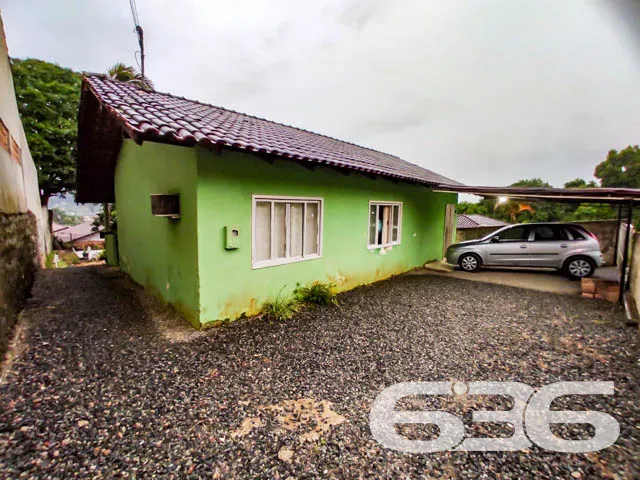 RESIDĂNCIA COM 3 QUARTOS NO BAIRRO BOEHMERWALD - E