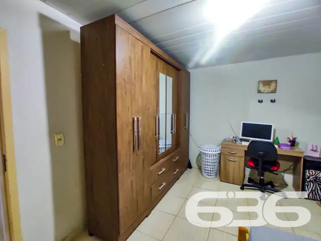 RESIDĂNCIA COM 3 QUARTOS NO BAIRRO BOEHMERWALD - E