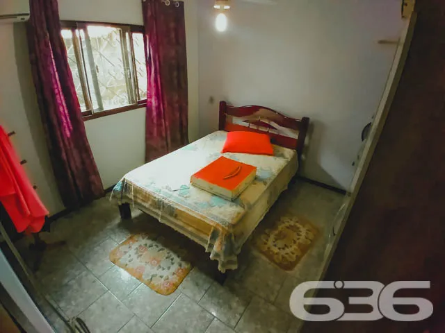 RESIDĂNCIA COM 2 QUARTOS + SUĂTE NO BAIRRO BOEHMER