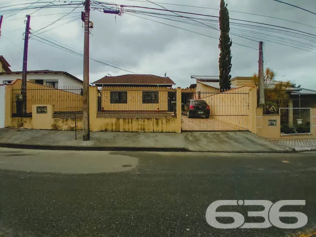 RESIDĂNCIA COM 2 QUARTOS + SUĂTE NO BAIRRO BOEHMER