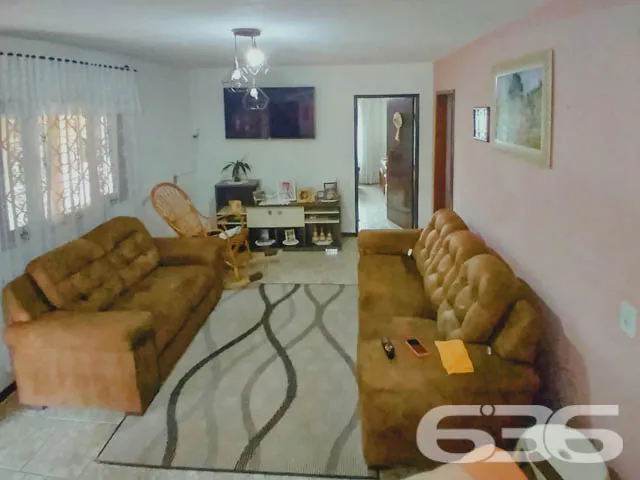 RESIDĂNCIA COM 2 QUARTOS + SUĂTE NO BAIRRO BOEHMER