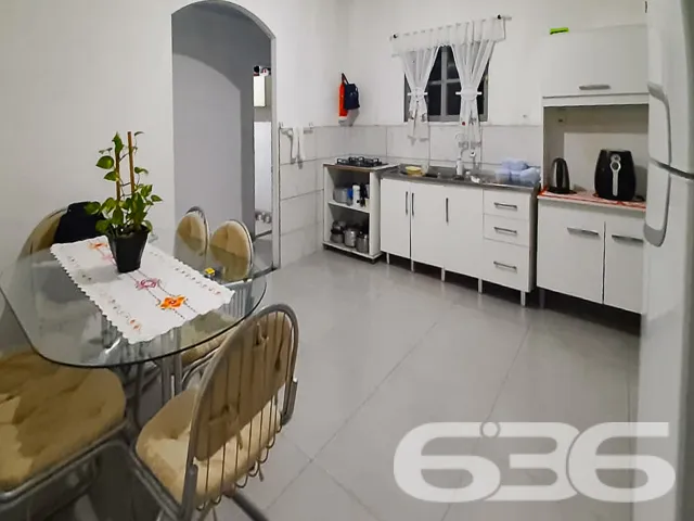 OPORTUNIDADE DE CASA COM AMPLO QUINTAL
Procurand