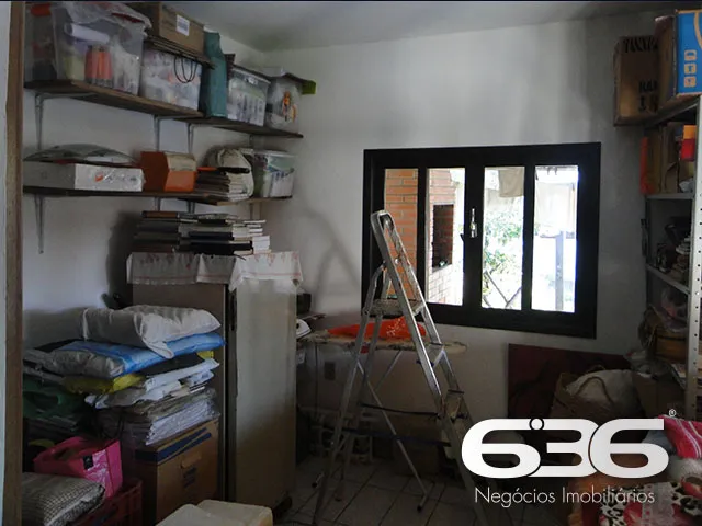 RESIDĂNCIA AMPLA COM SUĂTE + 3 DORMITĂRIOS NO BAIR