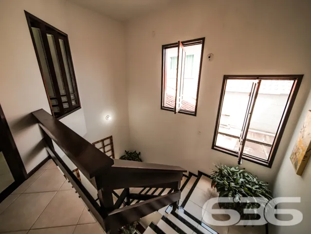 IMĂVEL DE ALTO PADRĂO COM 2 SUĂTES + 2 QUARTOS NO