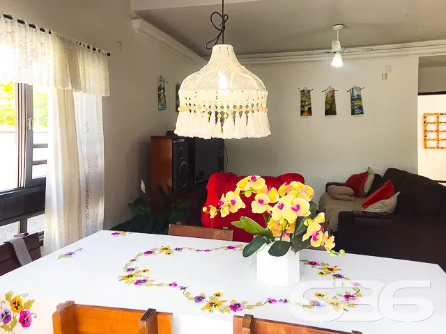 IMĂVEL DE ALTO PADRĂO COM 2 SUĂTES + 2 QUARTOS NO