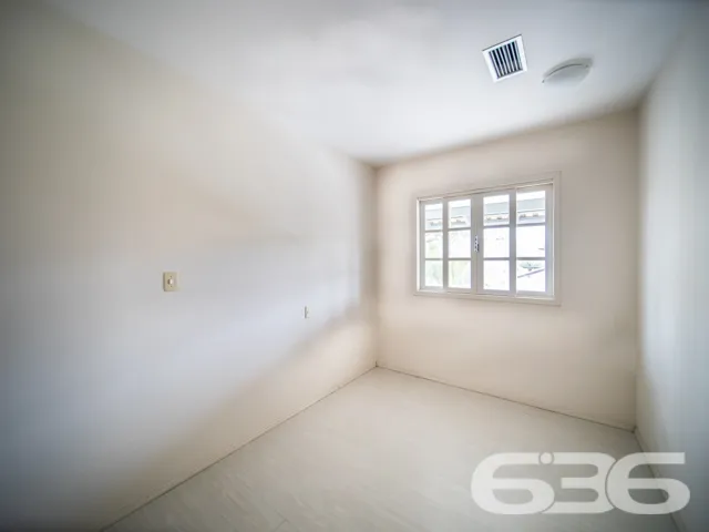BELÍSSIMO SOBRADO COM 3 QUARTOS NO BAIRRO SANTO AN