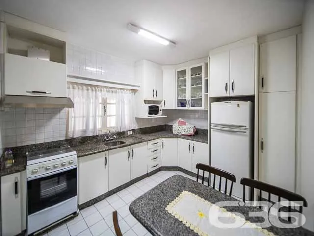 BELÍSSIMO SOBRADO COM 3 QUARTOS NO BAIRRO SANTO AN