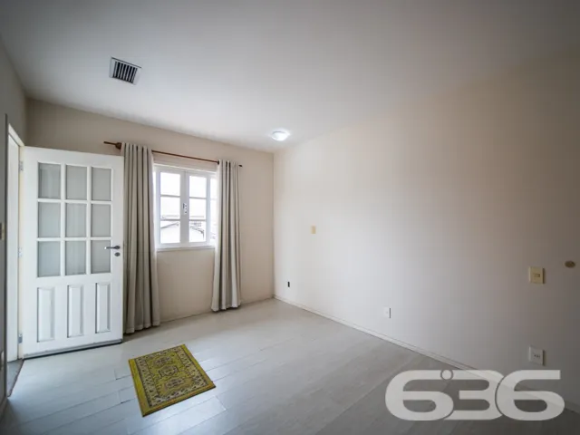 BELÍSSIMO SOBRADO COM 3 QUARTOS NO BAIRRO SANTO AN