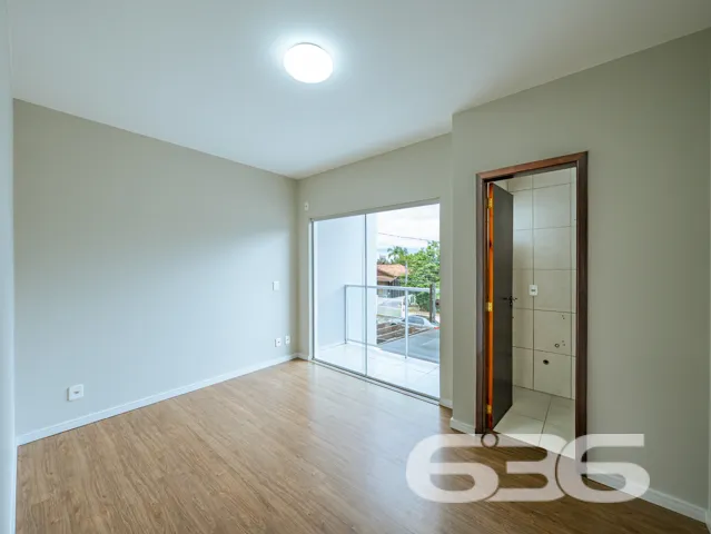 IncrĂvel Sobrado Geminado em Joinville - Bairro Bo