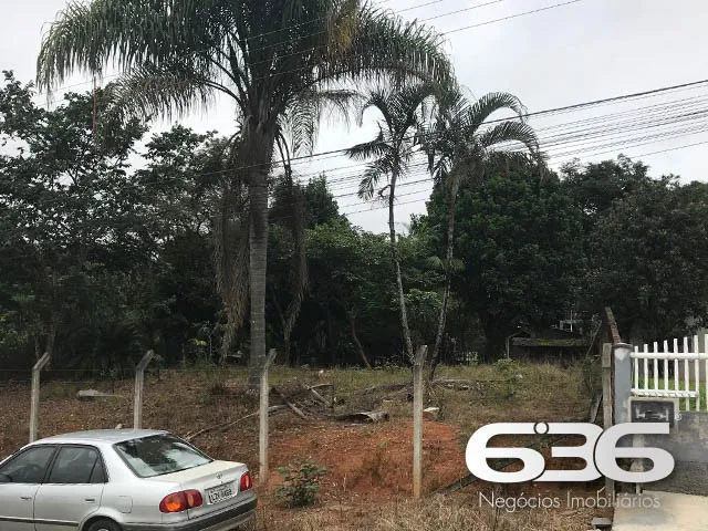 VENDE-SE TERRENO DE 1.878M² COM LOCALIZAÇÃO ESTRAT