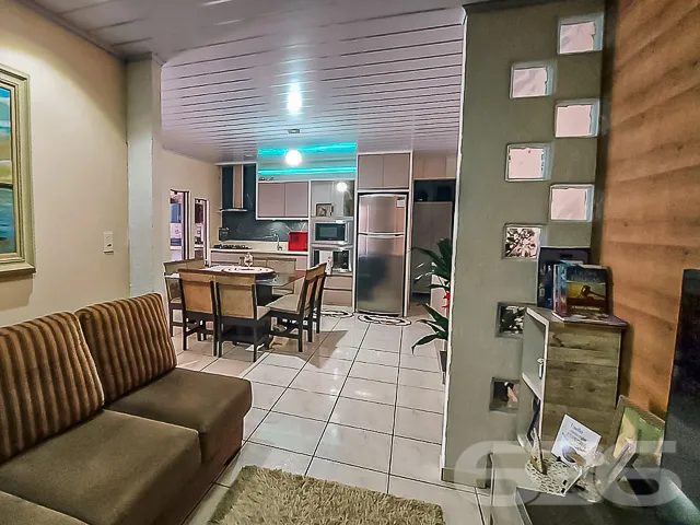 CASA Ă VENDA COM 2 QUARTOS MAIS BELO GALPĂO NOS FU