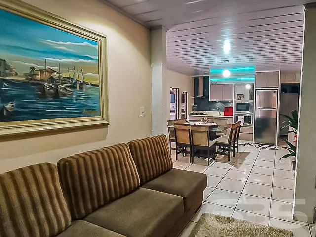 CASA Ă VENDA COM 2 QUARTOS MAIS BELO GALPĂO NOS FU
