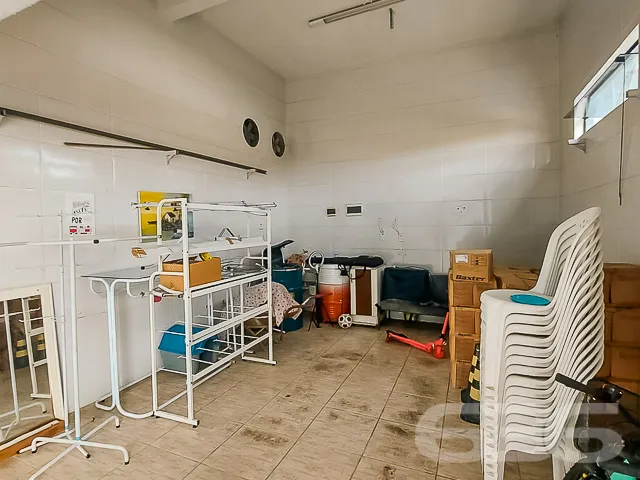 CASA Ă VENDA COM 2 QUARTOS MAIS BELO GALPĂO NOS FU