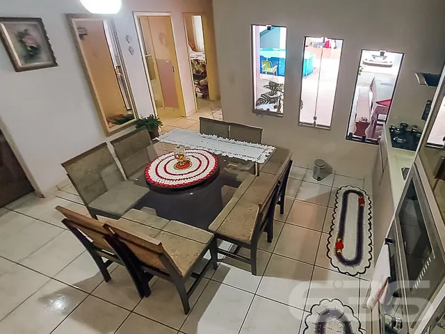 CASA Ă VENDA COM 2 QUARTOS MAIS BELO GALPĂO NOS FU