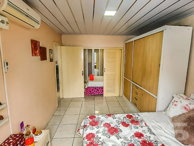 CASA Ă VENDA COM 2 QUARTOS MAIS BELO GALPĂO NOS FU
