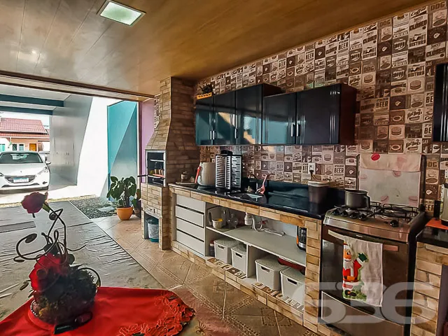 CASA Ă VENDA COM 2 QUARTOS MAIS BELO GALPĂO NOS FU