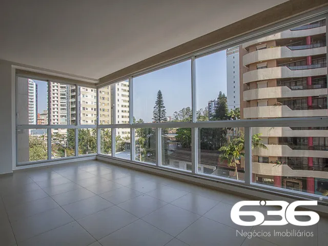 BELÍSSIMO APARTAMENTO DE ALTO PADRÃO NO CENTRO DE 